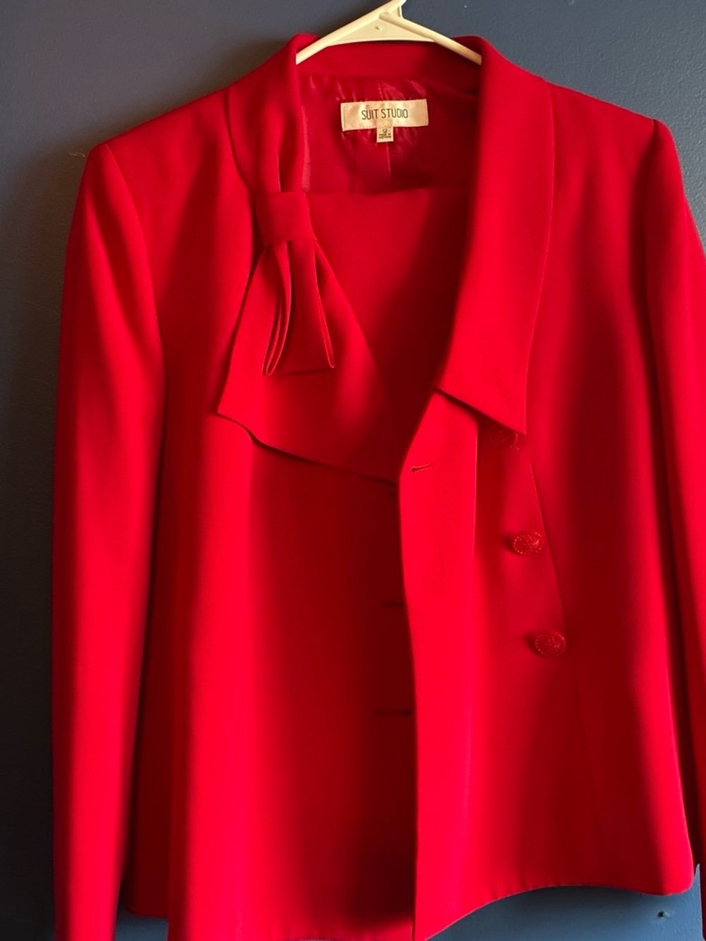 Suit Studio Red Bow-Accent Blazer